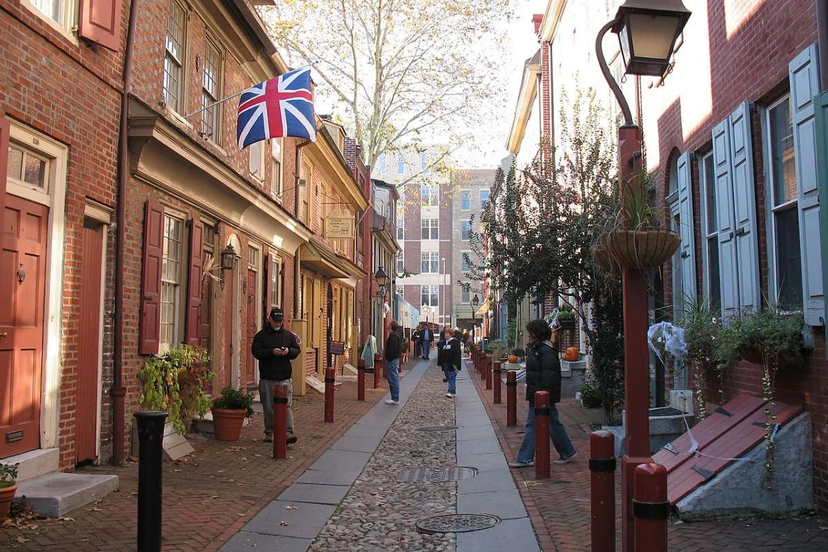 Historic Elfreth's Alley colonial brick rowhouses and cobblestone street in Philadelphia, Pennsylvania